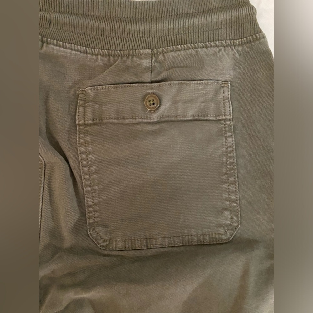 Faherty Cargo Drawstring Pants - Picture 8 of 8